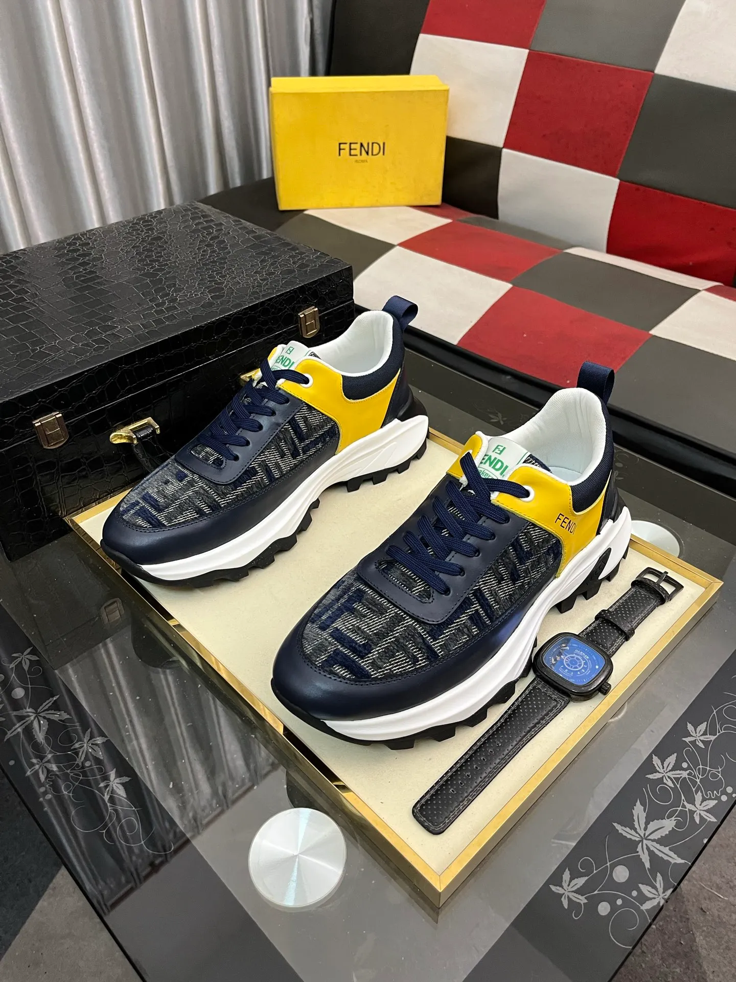 Men's Men's Shoes💰458⌚️⌚️[FENDI] Fendi's classic and comfortable men's, this complex sneaker is made of soft calfskin➕genuine leather lining➕original ultra-light rubber material with rough outsole. This unique light style is suitable for the casual and refined sensibility of this season. It is comfortable and natural on the feet. It is an everyday style for casual travel in autumn and winter! 38−443️⃣colors available